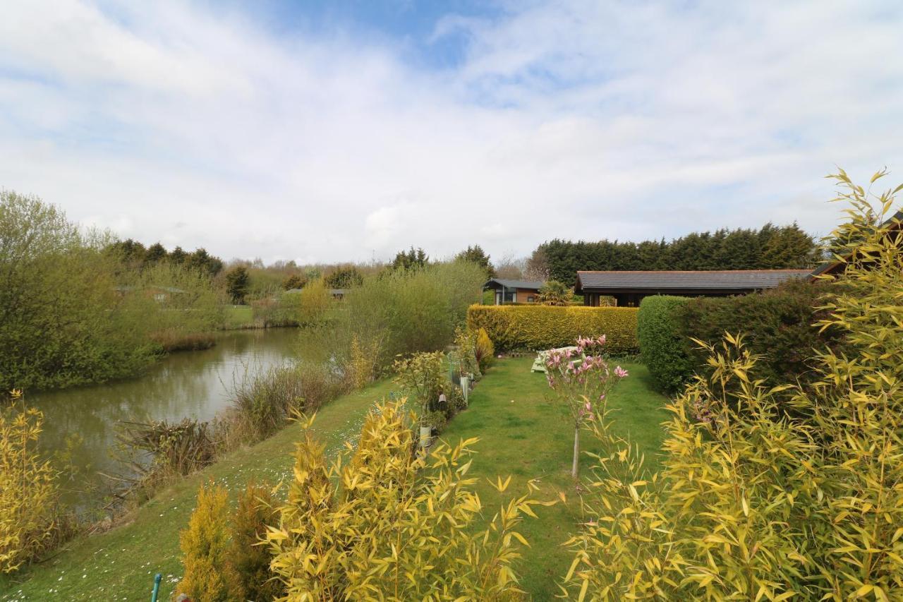 Little Eden Country Park, Bridlington With Private Hot Tubs Villa Luaran gambar